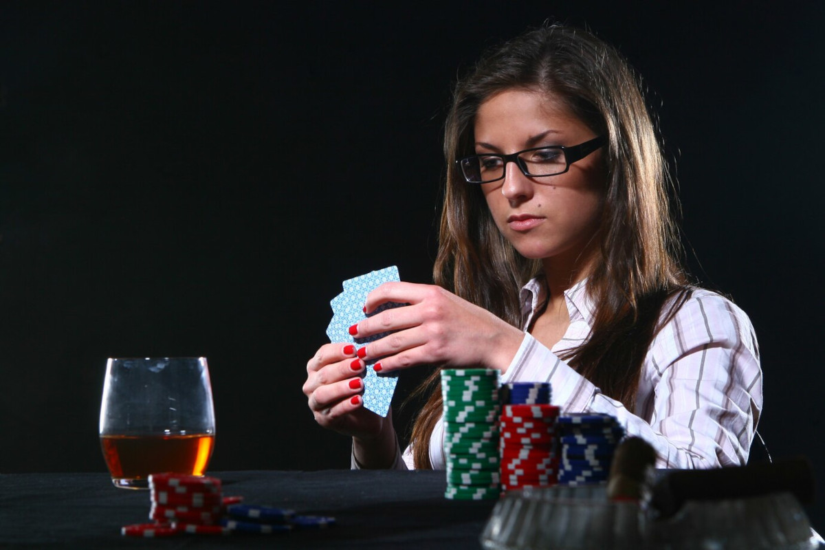 Les bases essentielles pour débuter dans le poker avec succès