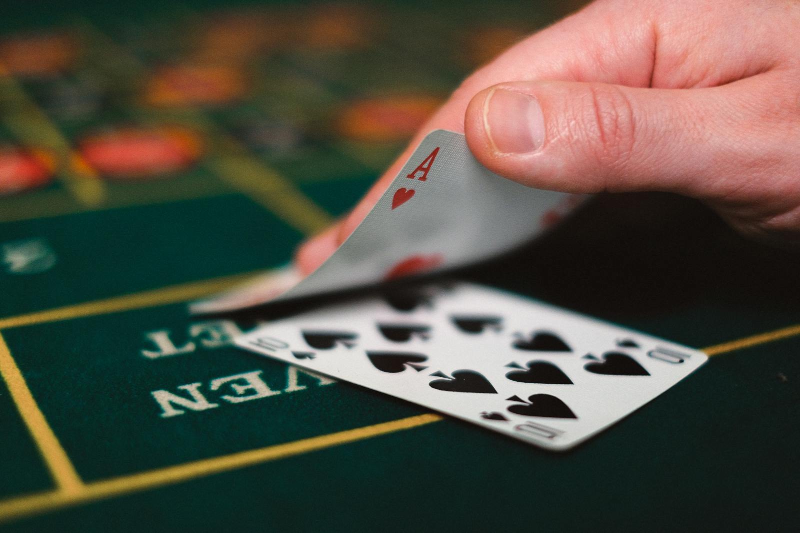 Techniques avancées de bluff au poker pour les joueurs aguerris